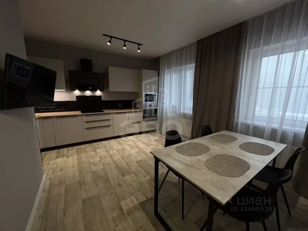 3-к кв. Санкт-Петербург Нижне-Каменская ул., 26 (82.0 м) - Фото 1