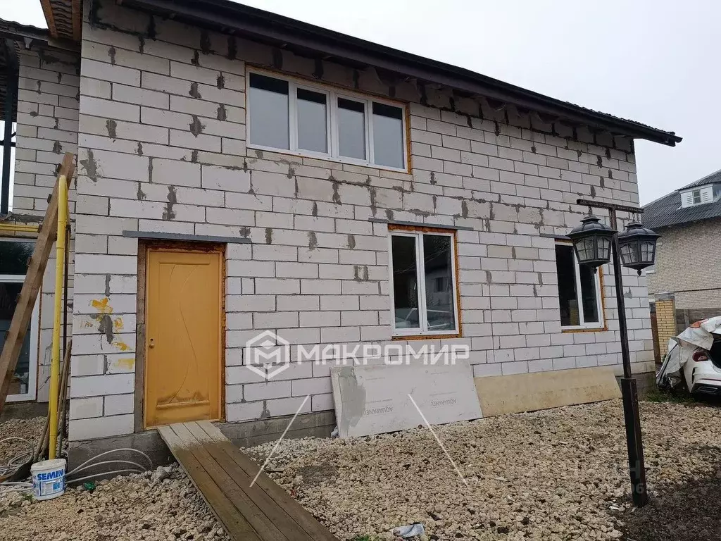Дом в Брянская область, Брянск ул. Азарова, 102 (136 м) - Фото 1