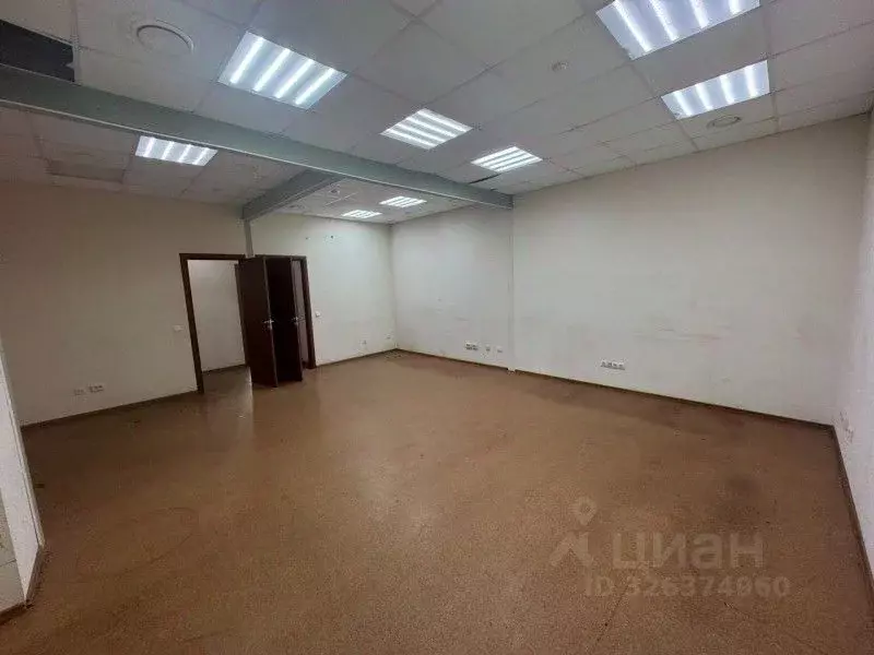 Торговая площадь в Санкт-Петербург просп. Тореза, 68Ж (73 м) - Фото 1