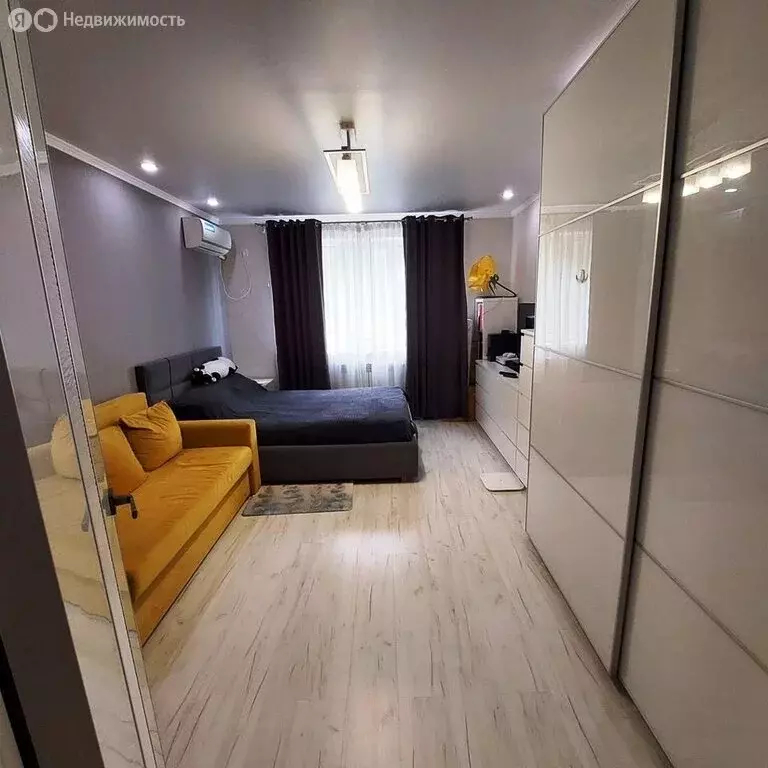 2-комнатная квартира: Туапсе, улица Судоремонтников, 64А (55.8 м) - Фото 1