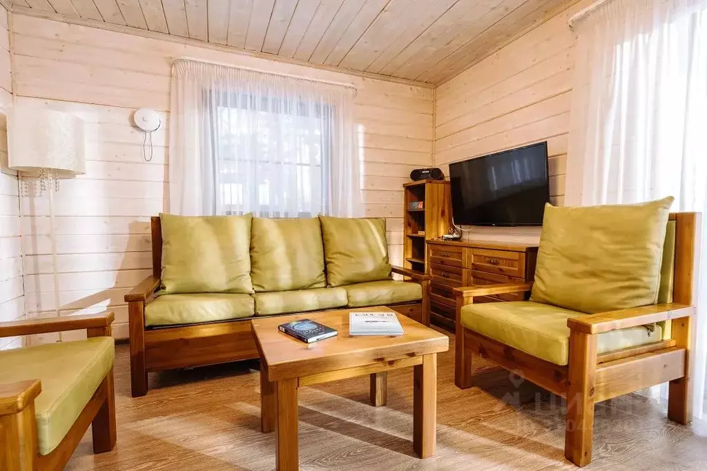 Дом в Карелия, Суоярвский муниципальный округ, с. Вешкелица  (100 м) - Фото 1