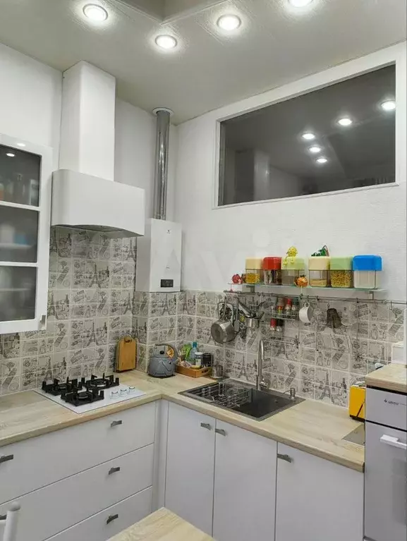 3-к. квартира, 67 м, 1/1 эт. - Фото 0