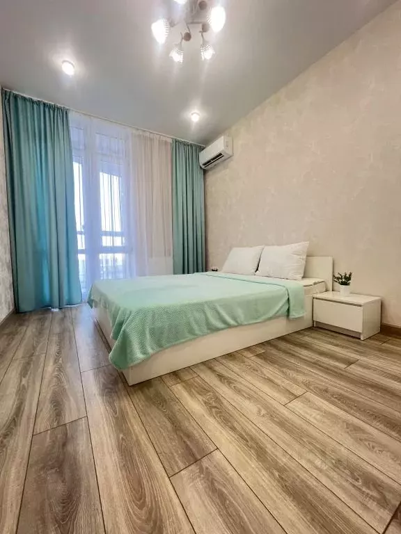 1-к кв. Краснодарский край, Краснодар Любимово мкр, 8 (40.0 м) - Фото 0
