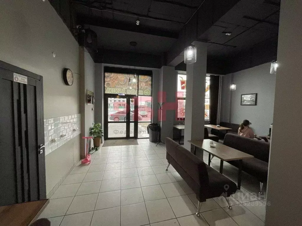 Торговая площадь в Тюменская область, Тюмень ул. Монтажников, 38 (89 ... - Фото 2