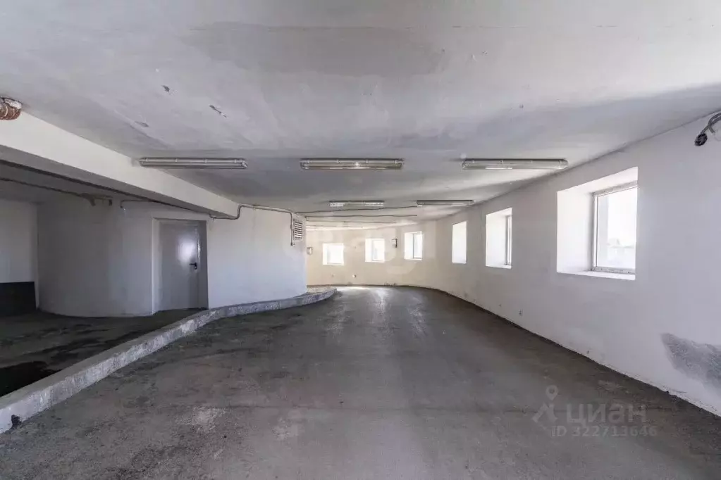 Гараж в Тюменская область, Тюмень ул. 50 лет ВЛКСМ, 16 (18 м) - Фото 1