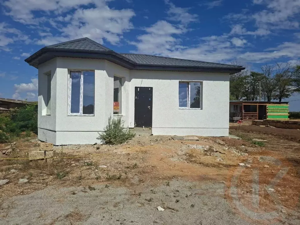 Дом в Крым, Сакский район, Лесновское с/пос, с. Владимировка ул. ... - Фото 1