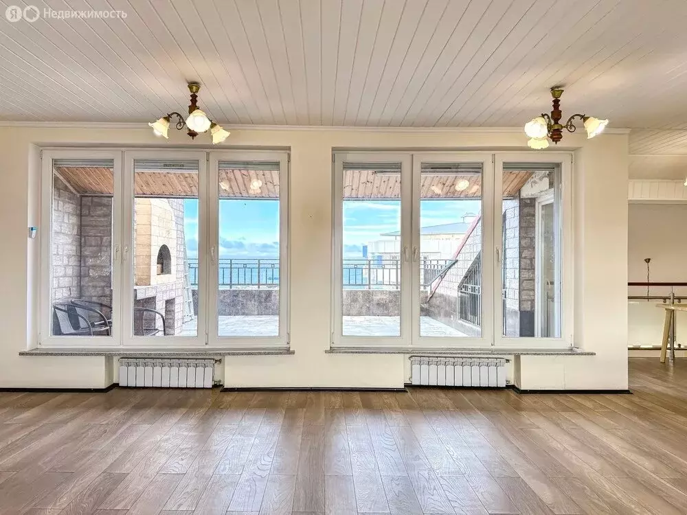 7-комнатная квартира: Анапа, Терская улица, 79 (370 м) - Фото 1