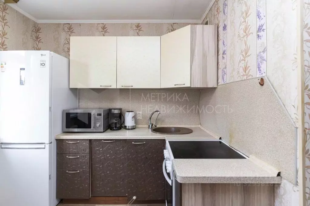 1-к кв. Тюменская область, Тюмень ул. Пермякова, 53 (33.0 м) - Фото 0