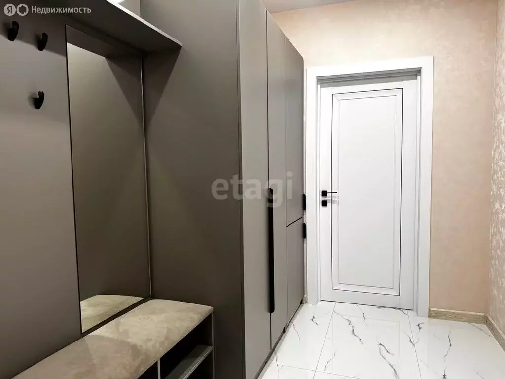 Квартира-студия: Туапсе, улица Портовиков, 39/1 (37.4 м) - Фото 1
