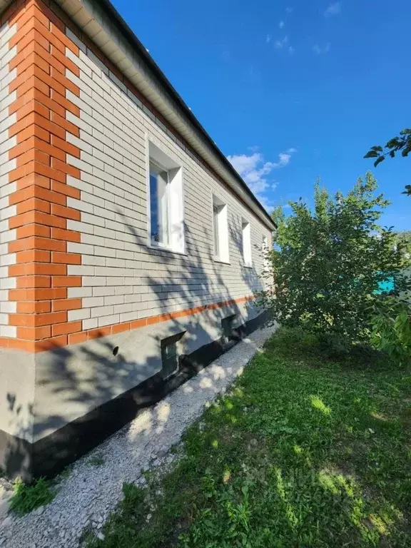 Дом в Саратовская область, Энгельсский район, Красноярское ... - Фото 1