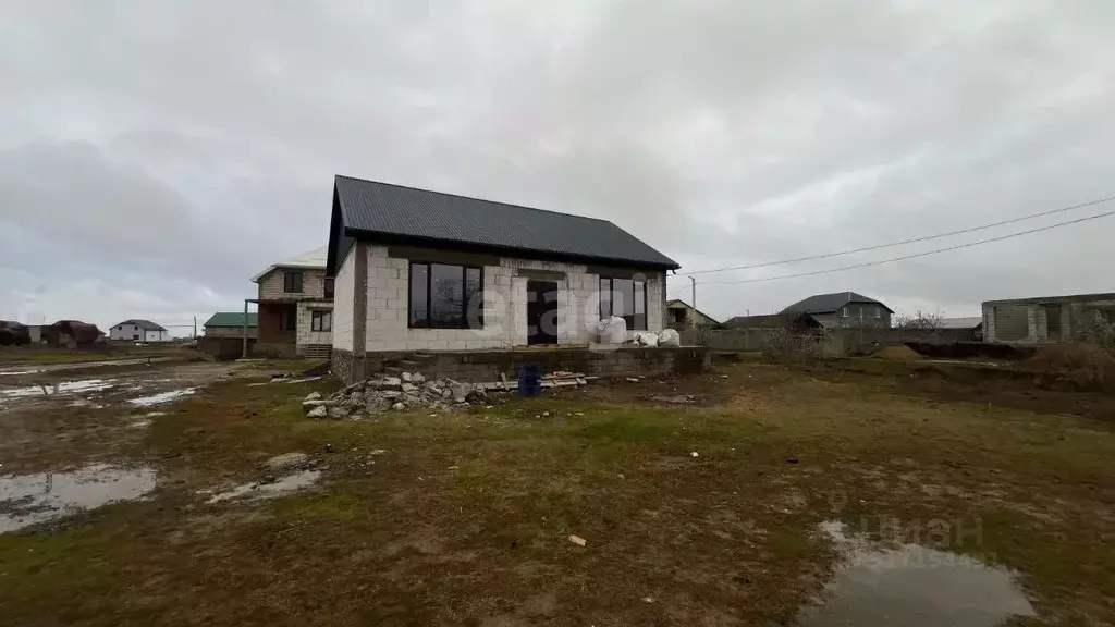 Дом в Дагестан, Махачкала городской округ, с. Богатыревка ул. ... - Фото 0