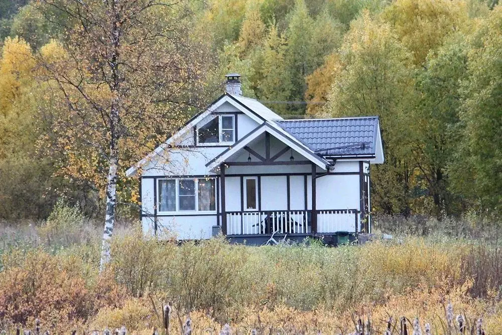 Дом в Карелия, Лахденпохский муниципальный округ, пос. Кортела ул. ... - Фото 1