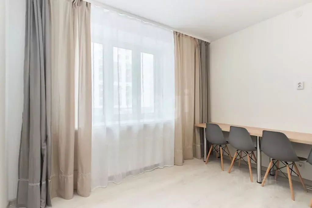 1-к кв. Тюменская область, Тюмень ул. Республики, 204к10 (41.3 м) - Фото 1