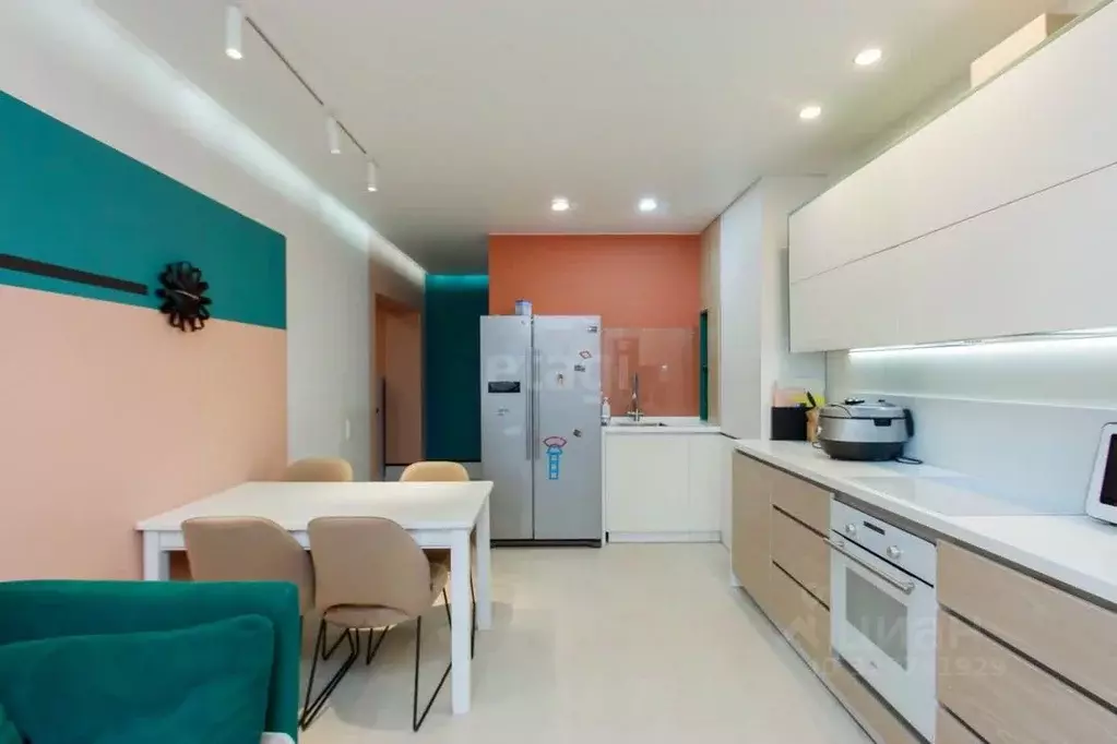 3-к кв. Тюменская область, Тюмень ул. Николая Зелинского, 21 (84.2 м) - Фото 1