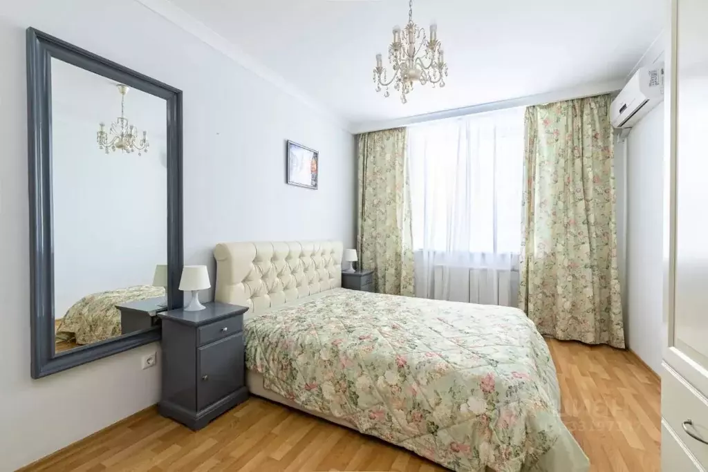 3-к кв. Татарстан, Казань ул. Достоевского, 52 (100.0 м) - Фото 1
