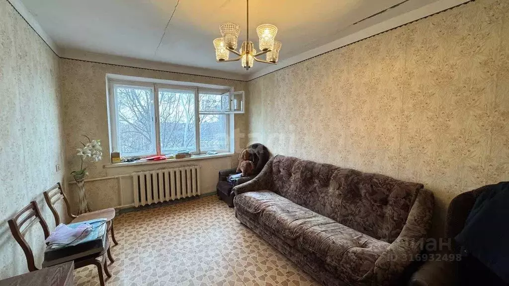 3-к кв. Белгородская область, Старый Оскол Горняк мкр, 22 (60.9 м) - Фото 0