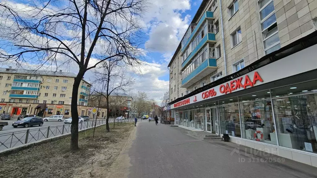 Торговая площадь в Татарстан, Казань ул. Космонавтов, 2 (341 м) - Фото 1