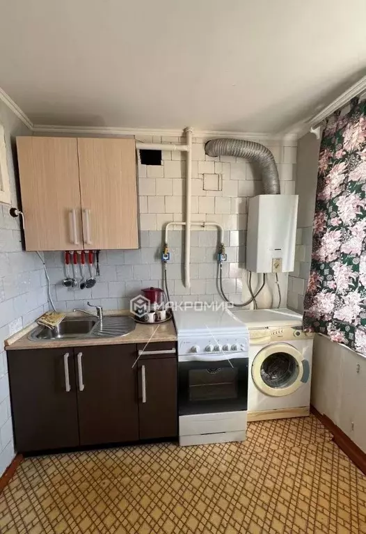 2-к кв. Брянская область, Брянск Новозыбковская ул., 16а (42.6 м) - Фото 0