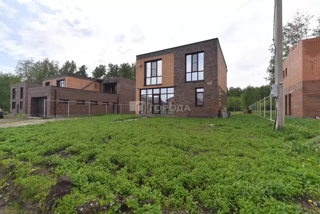 Дом в Алтайский край, Барнаул городской округ, с. Власиха, Октябрьский ... - Фото 0