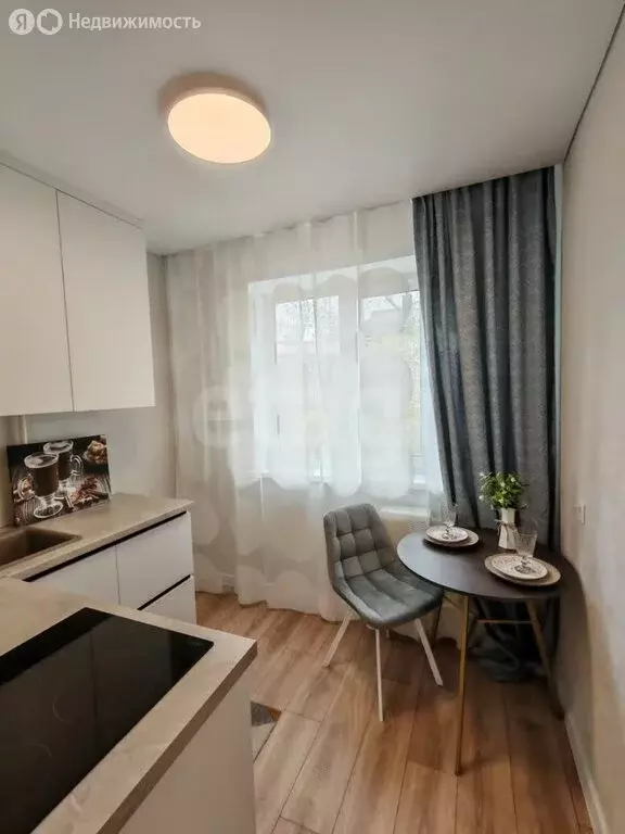 2-комнатная квартира: Тюмень, улица Республики, 182 (46.9 м) - Фото 1