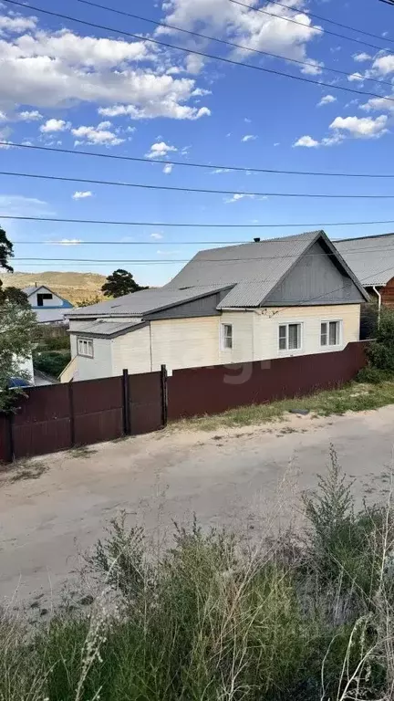 Дом в Бурятия, Кяхта ул. Старчака, 16 (77 м) - Фото 1