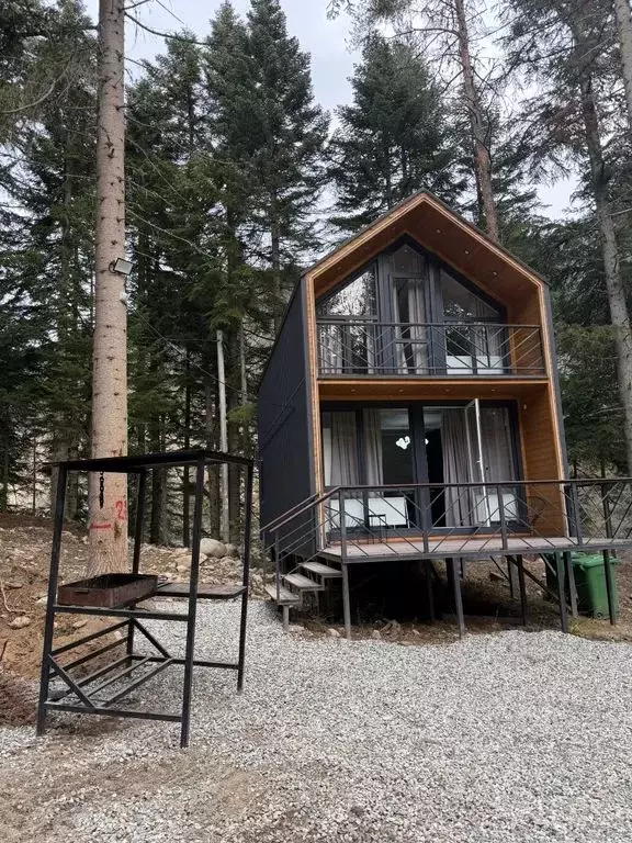 Дом в Карачаево-Черкесия, Зеленчукский район, с. Архыз  (75 м) - Фото 1