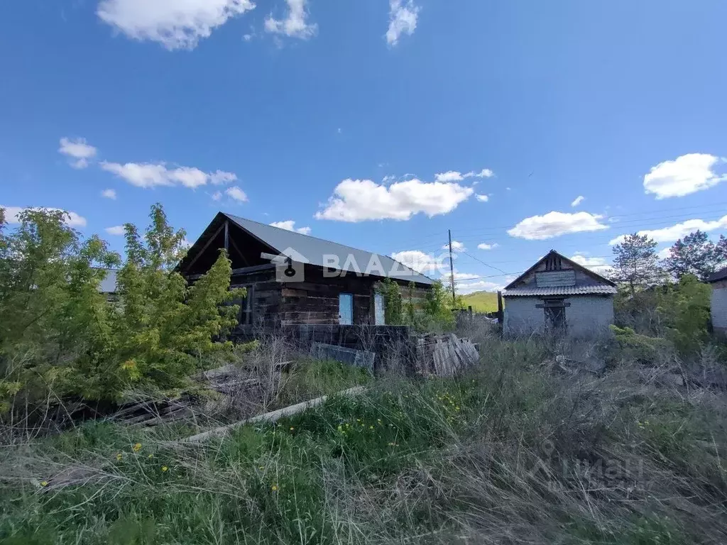 Дом в Оренбургская область, Гайский городской округ, пос. Репино ул. ... - Фото 1