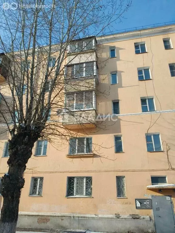 2-комнатная квартира: Улан-Удэ, Октябрьская улица, 10 (42.2 м) - Фото 1