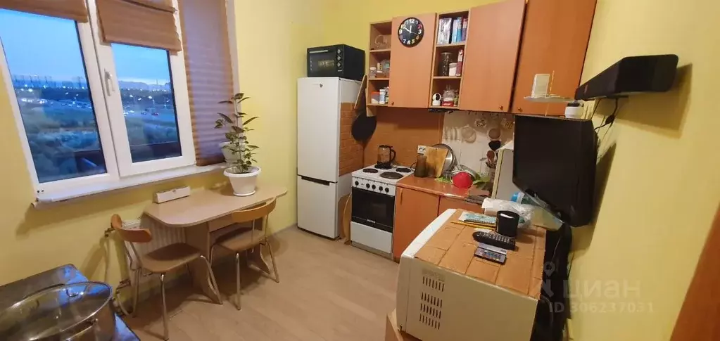 2-к кв. Ямало-Ненецкий АО, Новый Уренгой просп. Губкина, 21А (59.5 м) - Фото 0