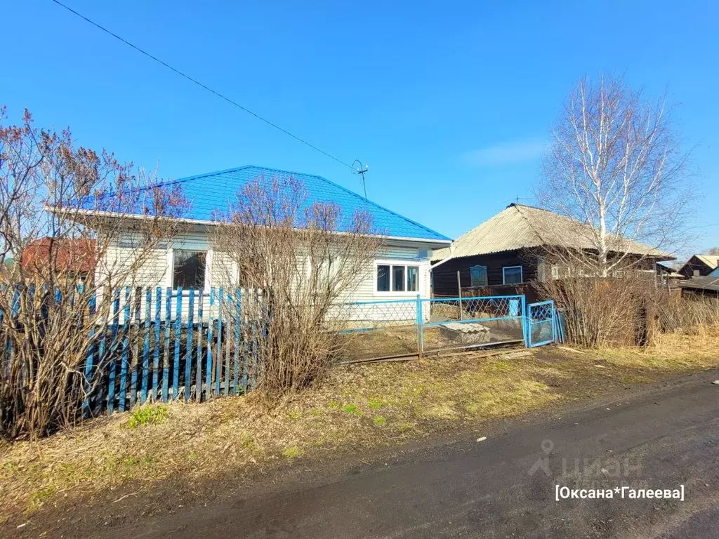 Дом в Кемеровская область, Ленинск-Кузнецкий Самаркандский пер. (60 м) - Фото 0