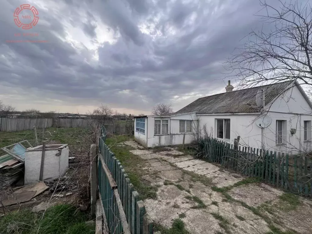 Дом в Крым, Ленинский район, с. Луговое ул. Воронежская (56 м) - Фото 0