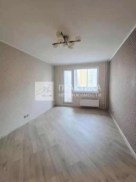 Продается 3-комнатная квартира - Фото 1