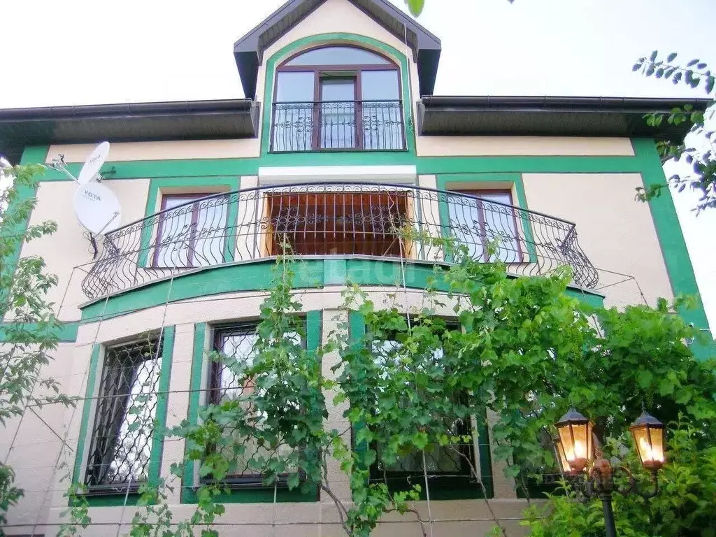 Дом в Крым, Симферопольский район, Молодежное пгт ул. Ореховая (461 м) - Фото 1