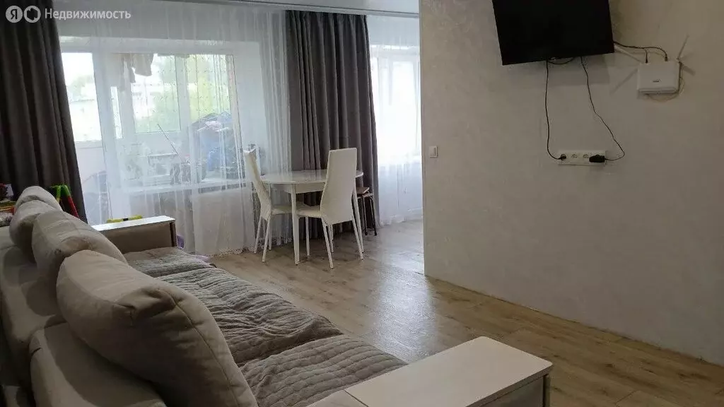 3-комнатная квартира: Стерлитамак, улица Худайбердина, 178 (55.5 м) - Фото 0
