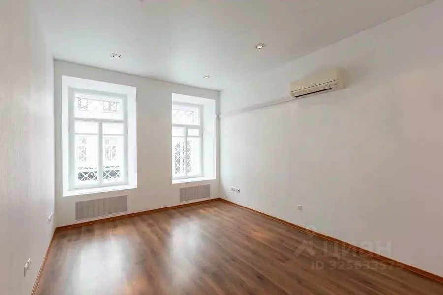 Офис в Москва Тверская ул., 12С7 (51 м) - Фото 1