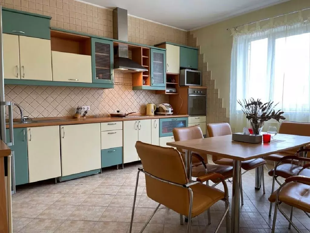 Продается 3-комнатная квартира - Фото 1