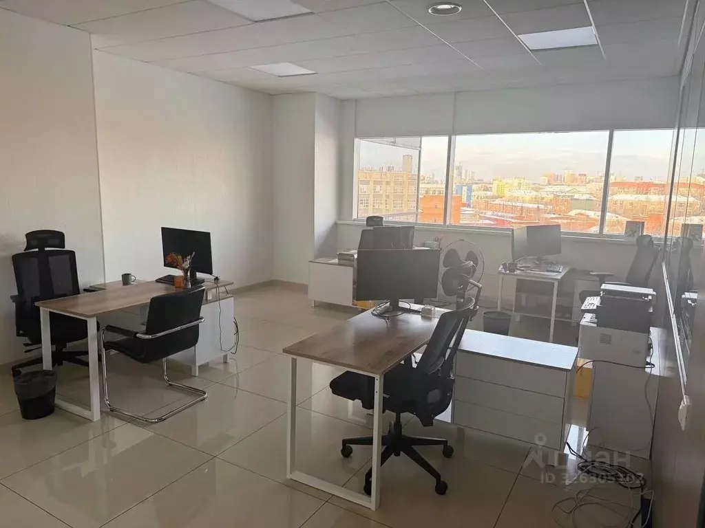 Офис в Свердловская область, Екатеринбург ул. Вишневая, 35 (83 м) - Фото 1