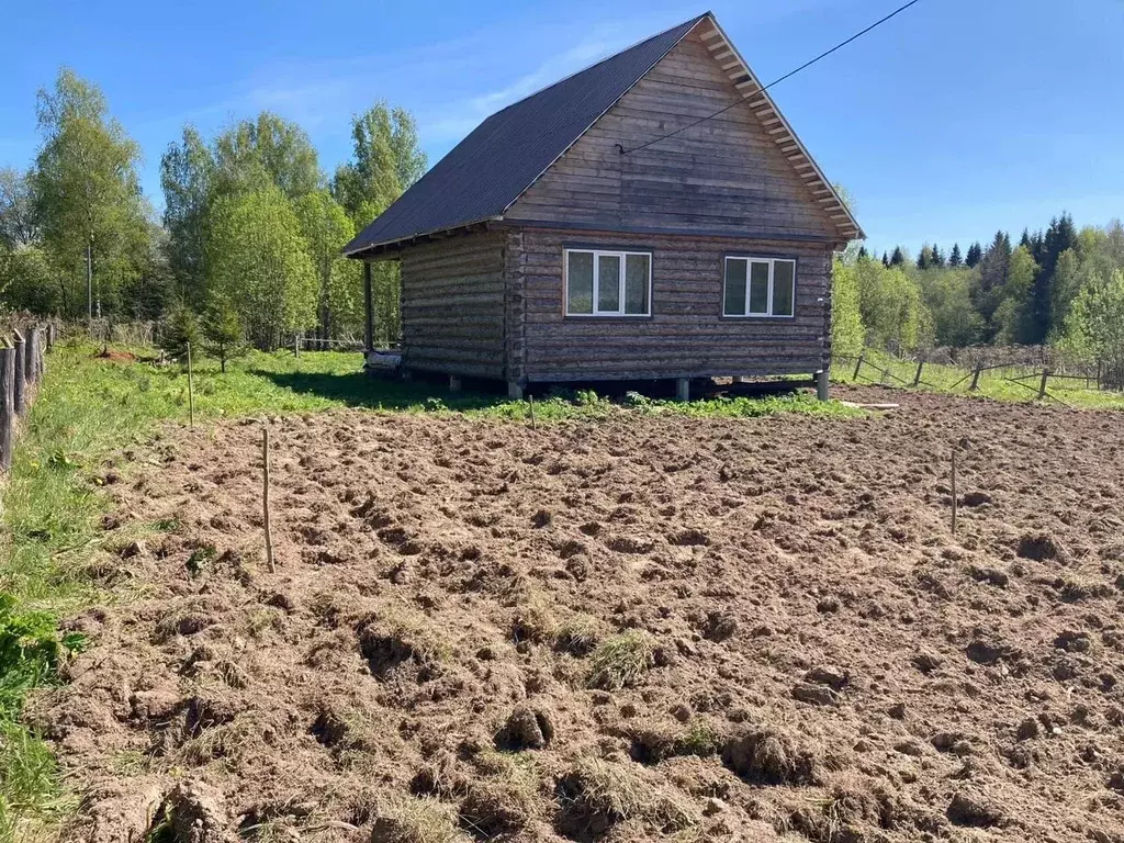 Дом в Вологодская область, пос. Уткино ул. Центральная (70 м) - Фото 0