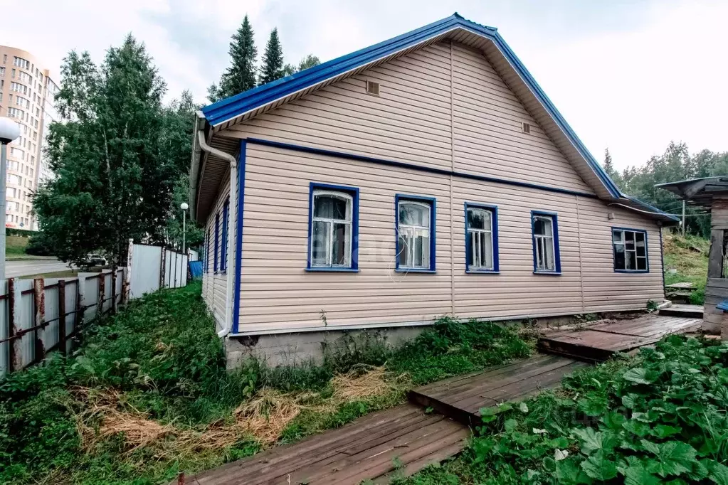 Дом в Ханты-Мансийский АО, Ханты-Мансийск ул. Гагарина, 42 (65 м) - Фото 0