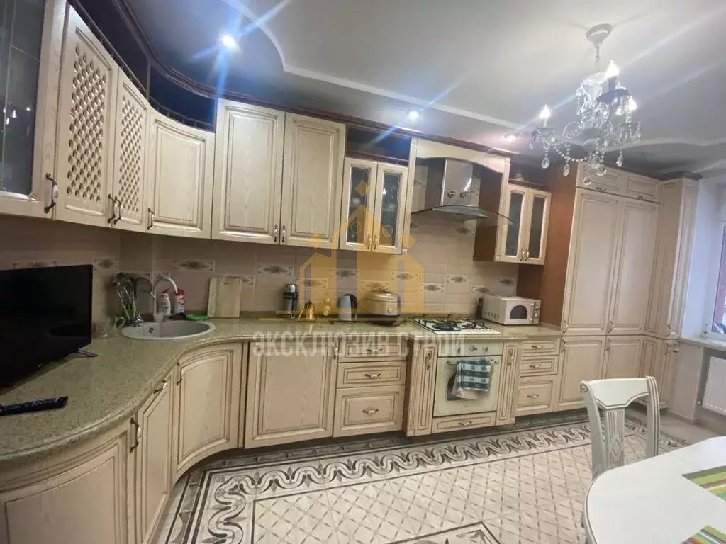 3-к кв. Ставропольский край, Ессентуки ул. Орджоникидзе, 84к5 (78.9 м) - Фото 0