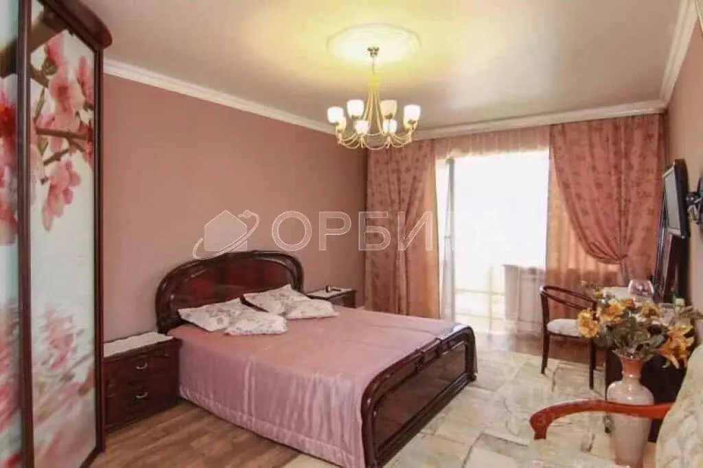3-к кв. Тюменская область, Тюмень ул. Салтыкова-Щедрина, 58/1 (84.0 м) - Фото 0