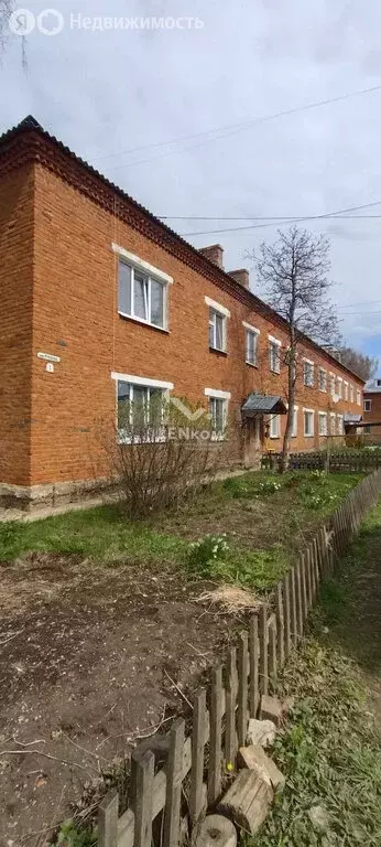 2-комнатная квартира: посёлок Балезино, переулок Русских, 1 (42.8 м) - Фото 0