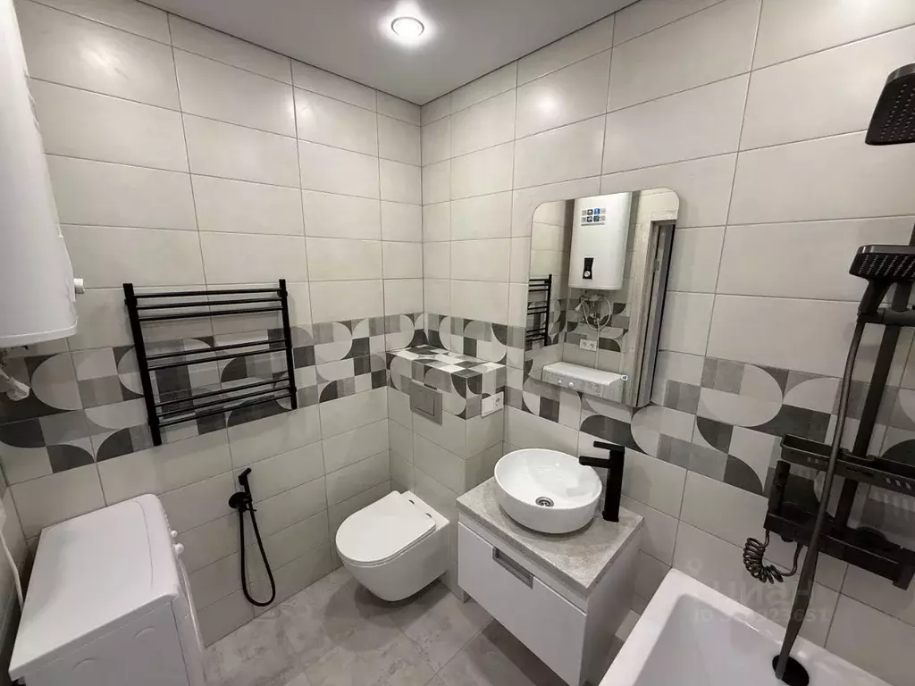 1-к кв. Удмуртия, Ижевск Камбарская ул., 94к3 (35.0 м) - Фото 1