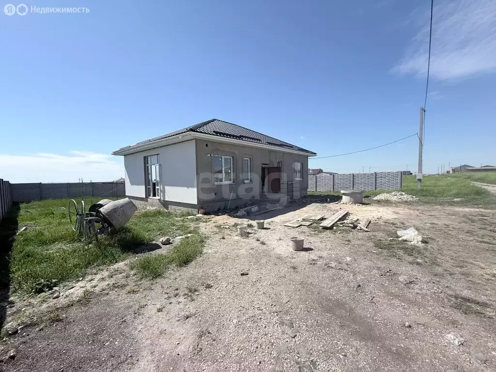 Дом в Трудовое, улица Футболистов (110 м) - Фото 1