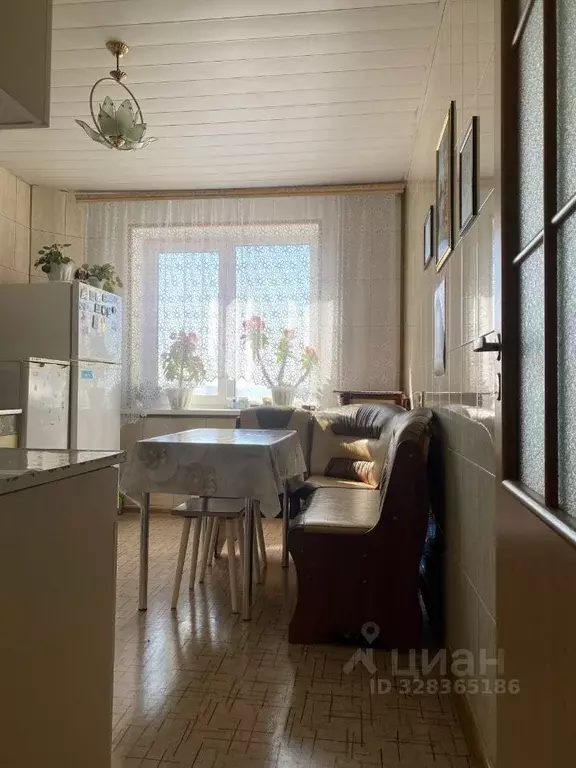 3-к кв. Омская область, Омск Заозерный мкр, ул. Коммунальная, 7 (62.4 ... - Фото 1