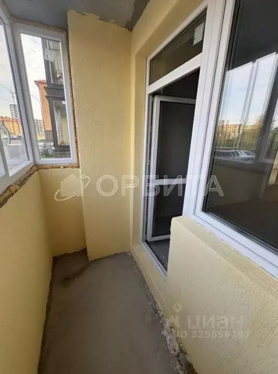 3-к кв. Тюменская область, Тюмень ул. Надира Сагдеева, 10 (59.9 м) - Фото 2