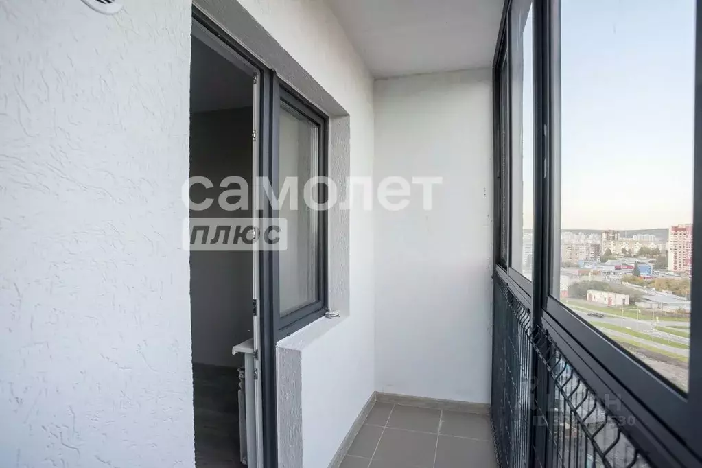 2-к кв. Кемеровская область, Кемерово Ленинградский просп., 53к2 (39.0 ... - Фото 0