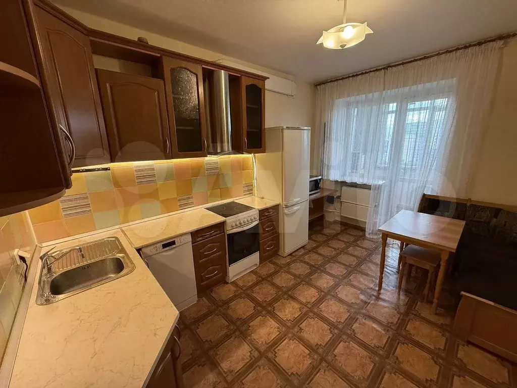 3-к. квартира, 85 м, 9/9 эт. - Фото 0