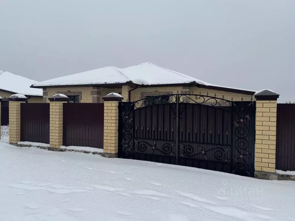 Дом в Белгородская область, Белгородский район, Дубовское с/пос, пос. ... - Фото 1