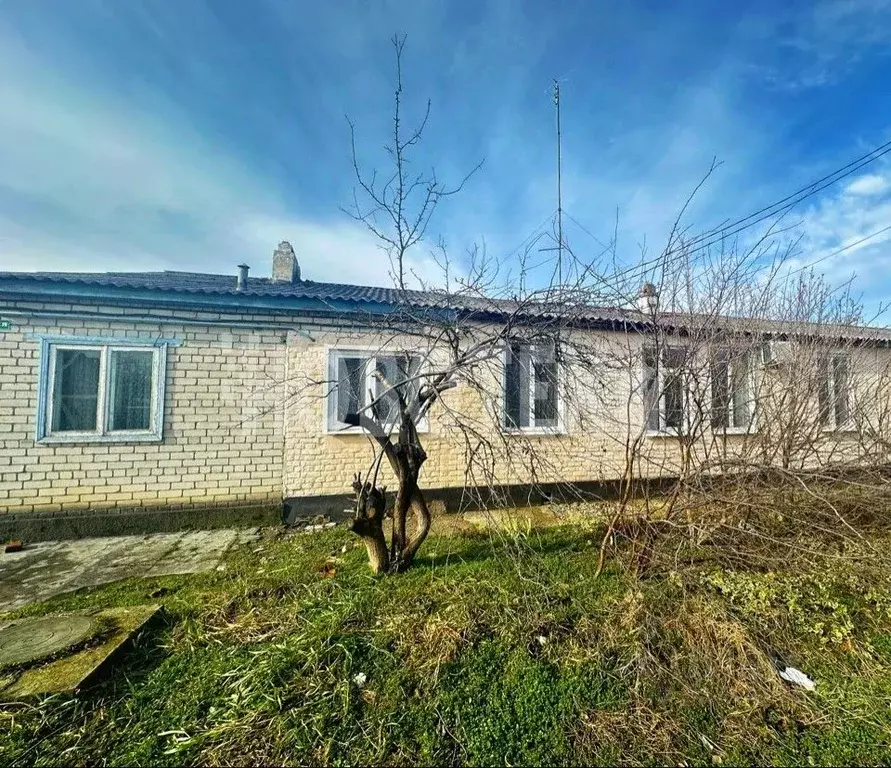 Дом в Краснодарский край, Курганинск ул. Гоголя, 8 (63 м) - Фото 1